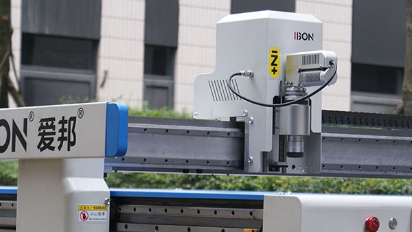 汽車腳墊切割機價格，一臺設備并不貴！